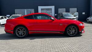 Ford mustang benzín Levice4