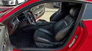 Ford mustang benzín Levice12