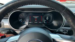 Ford mustang benzín Levice17